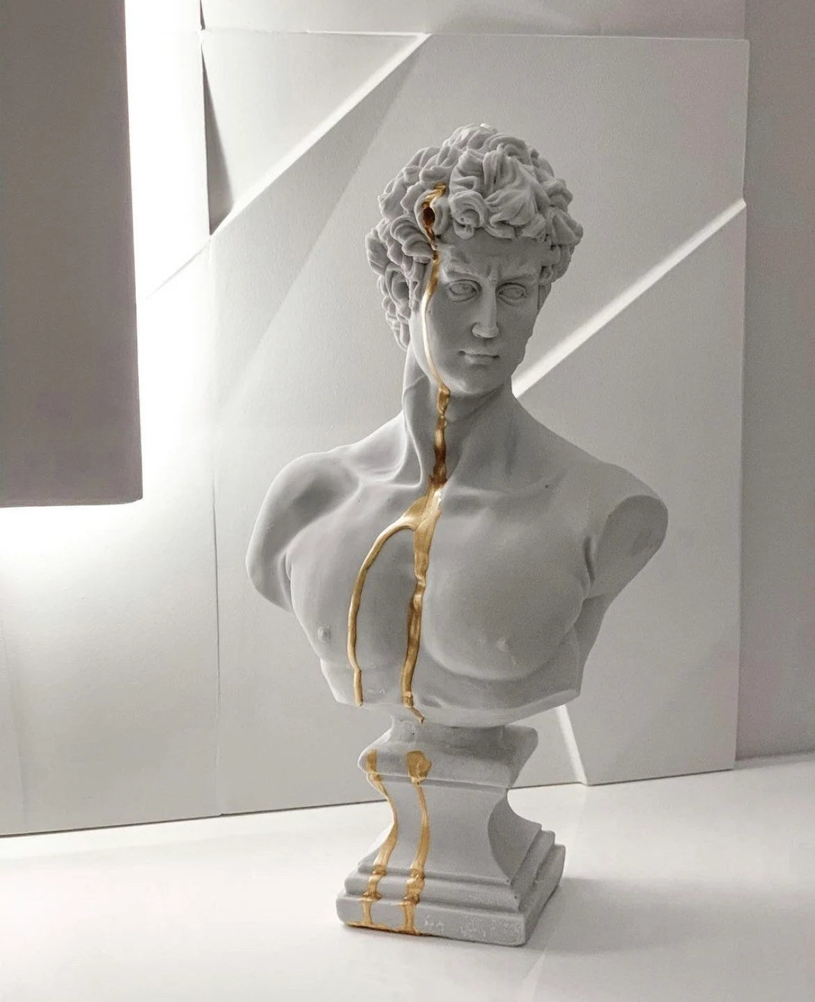 Iconic Elegance: Michelangelo's David Statue